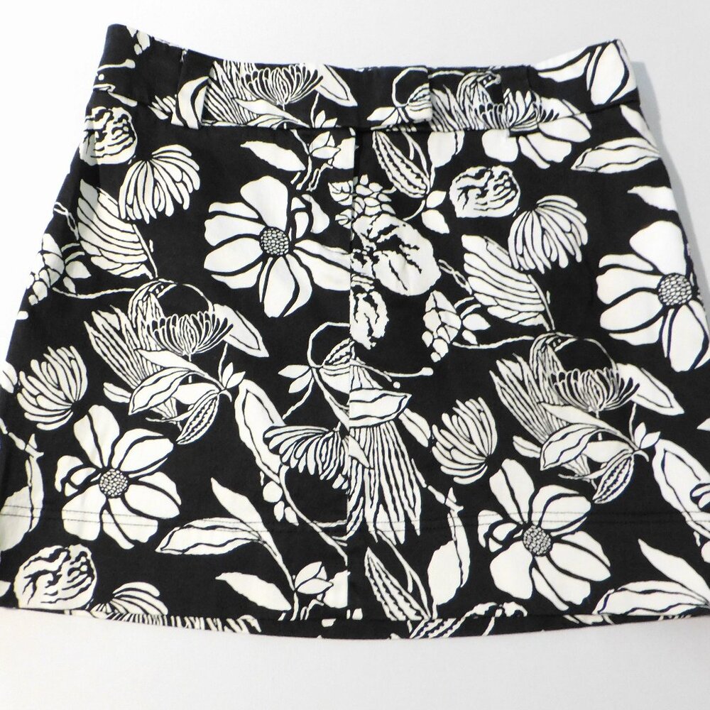White House Black Market Black White Floral Straight Short Stretch Skirt 4